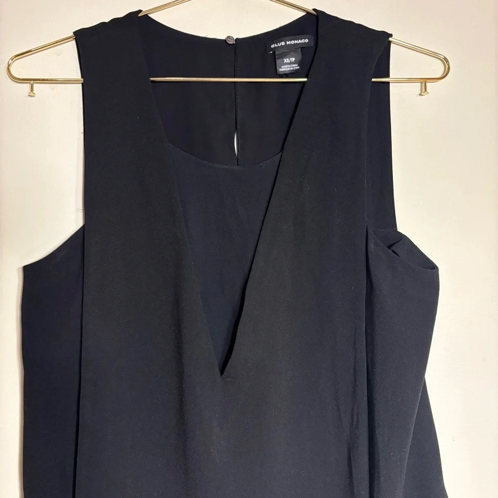 Club Monaco Elegant womens Black Sleeveless Blouse, Sz XS but fits bigger - Picture 2 of 7